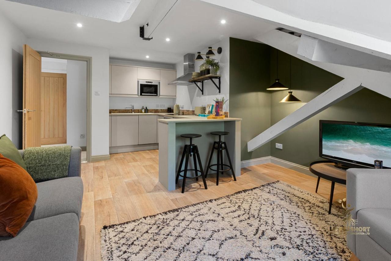 Luxe Courtyard Apartment For 4 Near Exeter City Centre Esterno foto