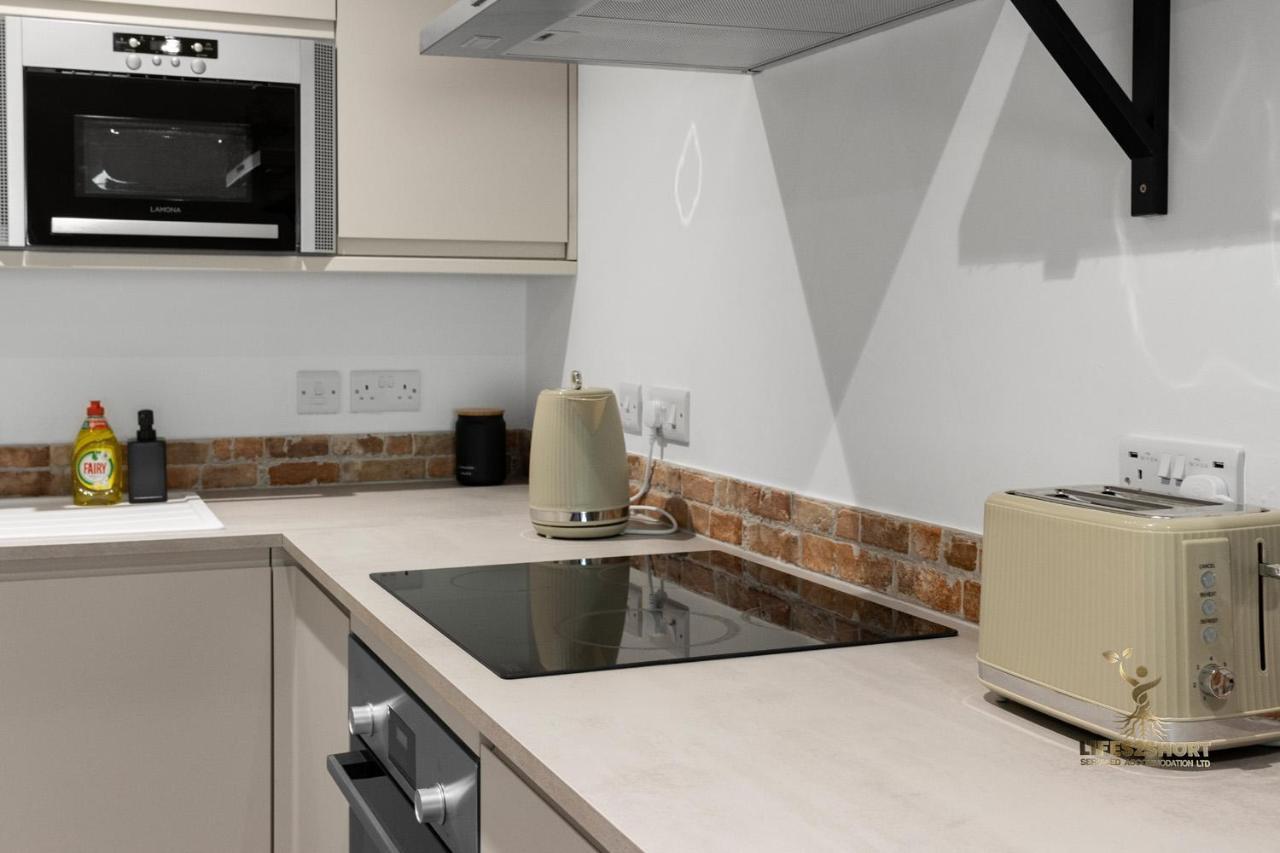 Luxe Courtyard Apartment For 4 Near Exeter City Centre Esterno foto