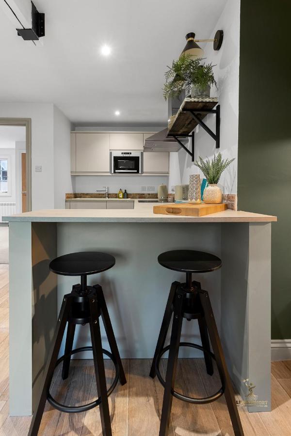 Luxe Courtyard Apartment For 4 Near Exeter City Centre Esterno foto
